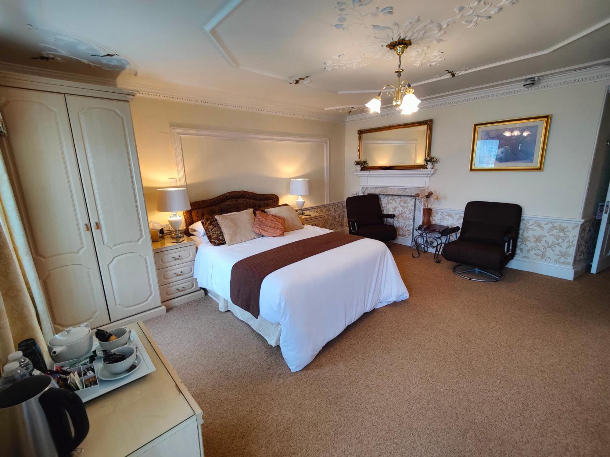 The Pack O' Cards Hotel Combe Martin Luaran gambar